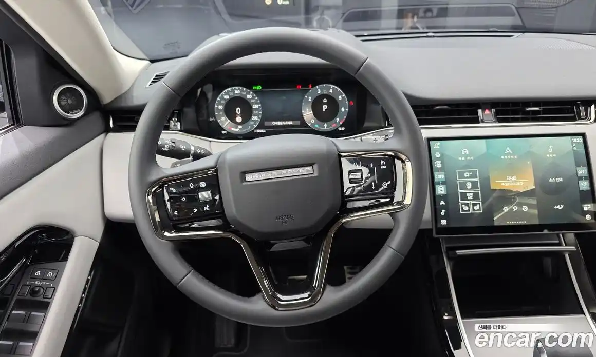 Land Rover Range-Rover Evoque 2024 2.0 гидро в Москве № 1405037, фото 19
