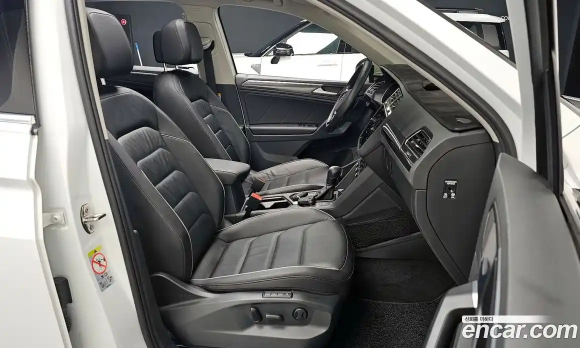 Volkswagen Tiguan 2020 2.0 гидро в Москве № 1405538, фото 16
