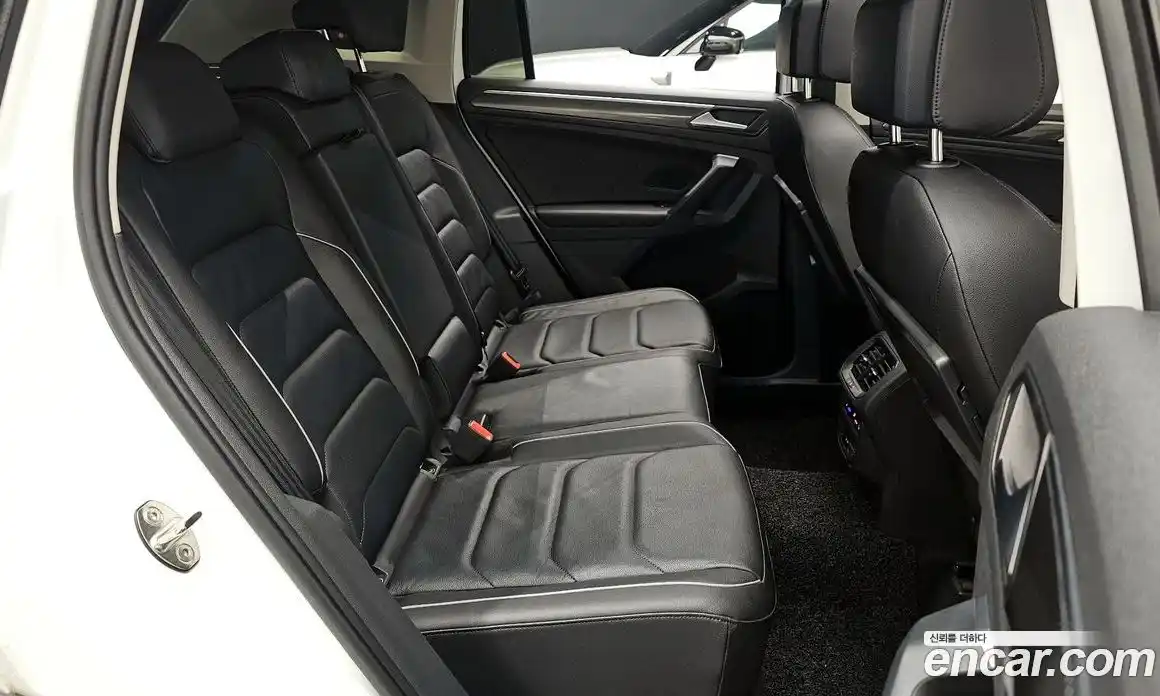Volkswagen Tiguan 2020 2.0 гидро в Москве № 1405538, фото 17