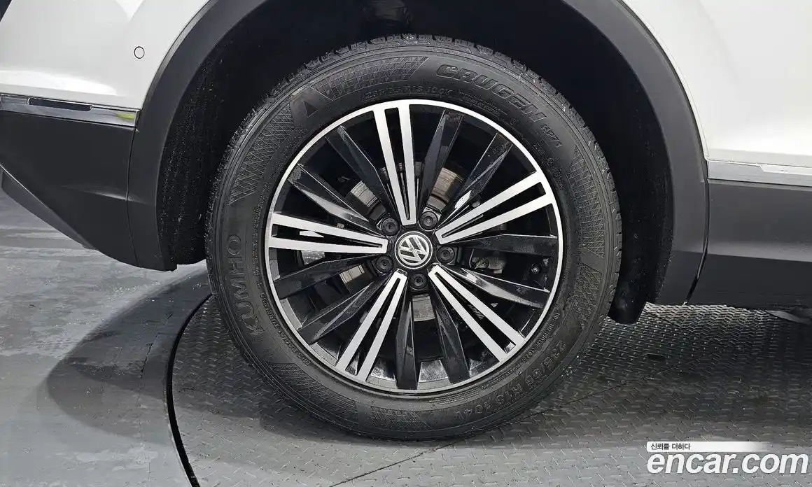 Volkswagen Tiguan 2020 2.0 гидро в Москве № 1405538, фото 5
