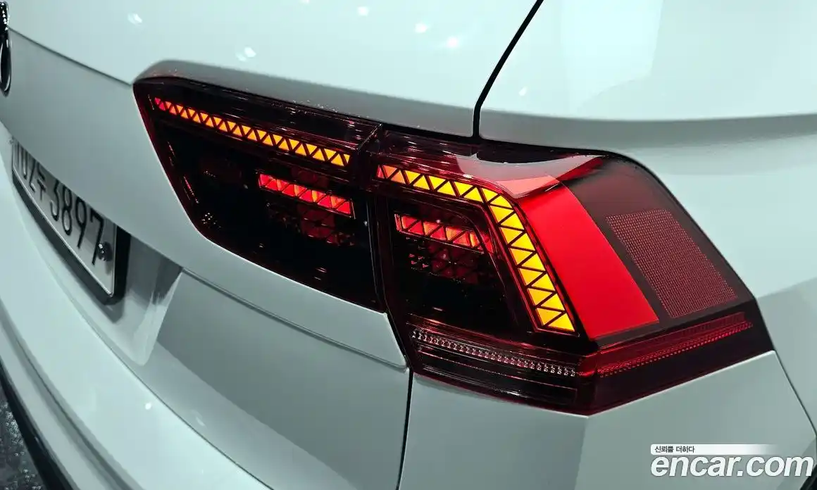 Volkswagen Tiguan 2020 2.0 гидро в Москве № 1405538, фото 9