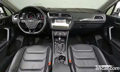 Volkswagen Tiguan 2020 2.0 гидро в Москве № 1405538, миниатюра 10