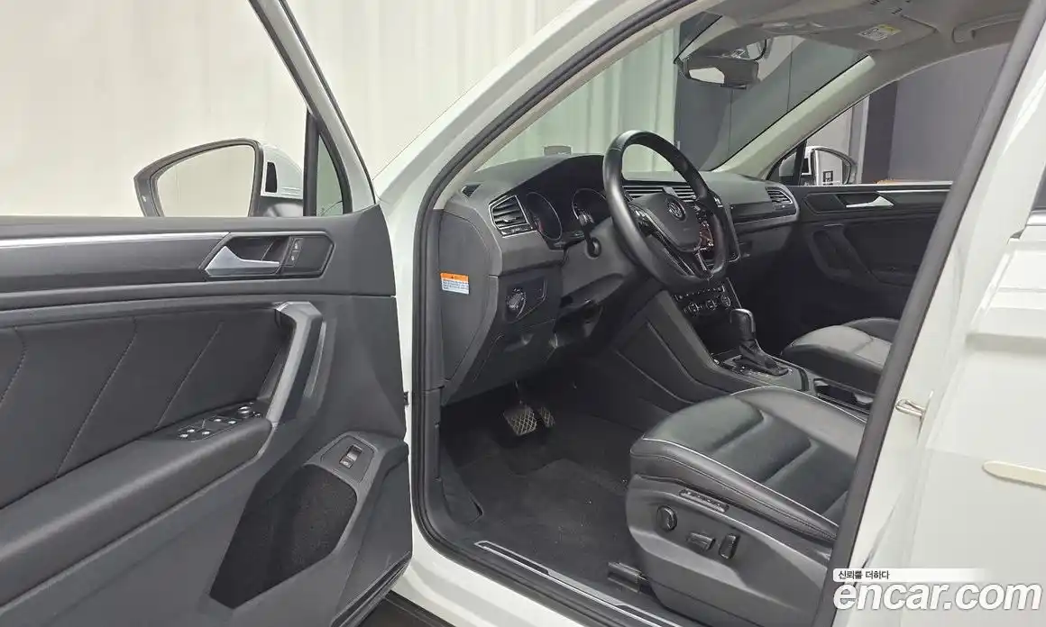 Volkswagen Tiguan 2020 2.0 гидро в Москве № 1405560, фото 13