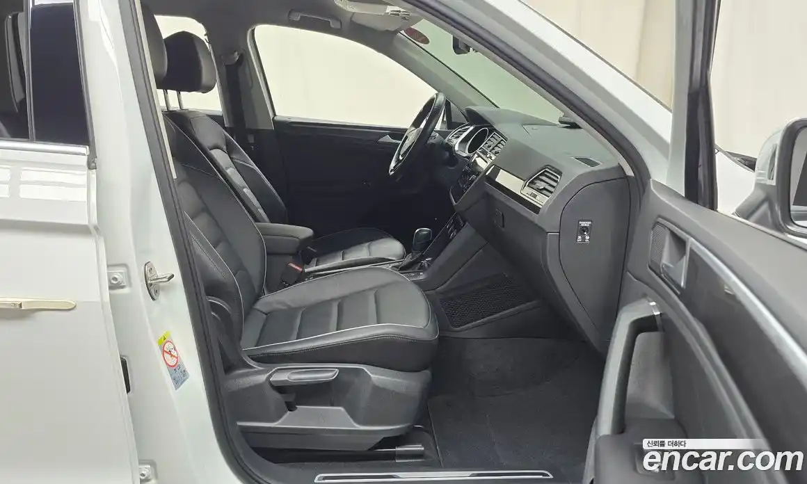 Volkswagen Tiguan 2020 2.0 гидро в Москве № 1405560, фото 17