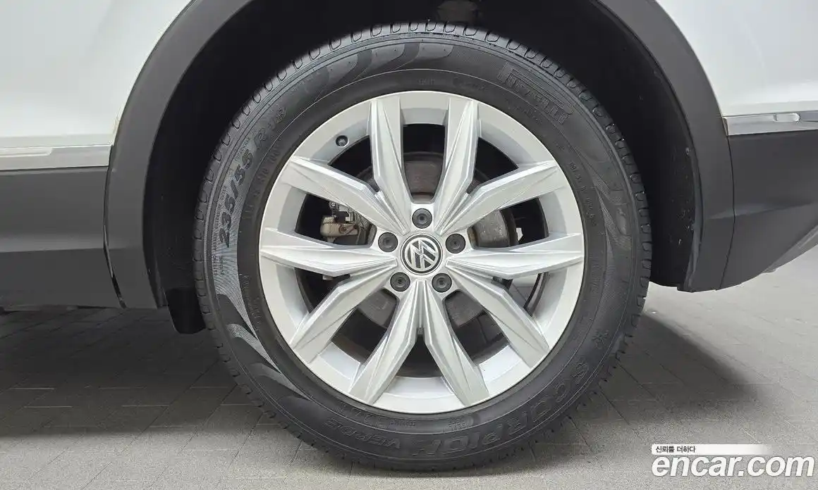 Volkswagen Tiguan 2020 2.0 гидро в Москве № 1405560, фото 7