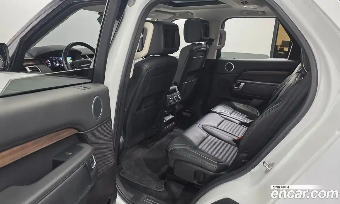 Land Rover Discovery 2019 3.0 гидро в Москве № 1423316, фото 18
