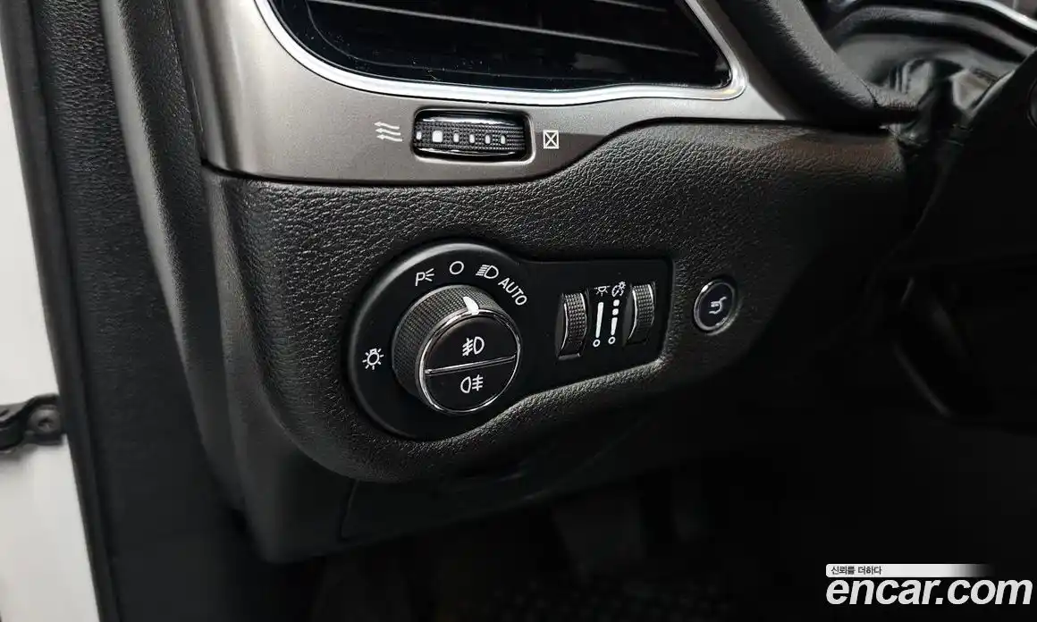 Jeep Cherokee 2021 2.4 гидро в Москве № 1424395, фото 24