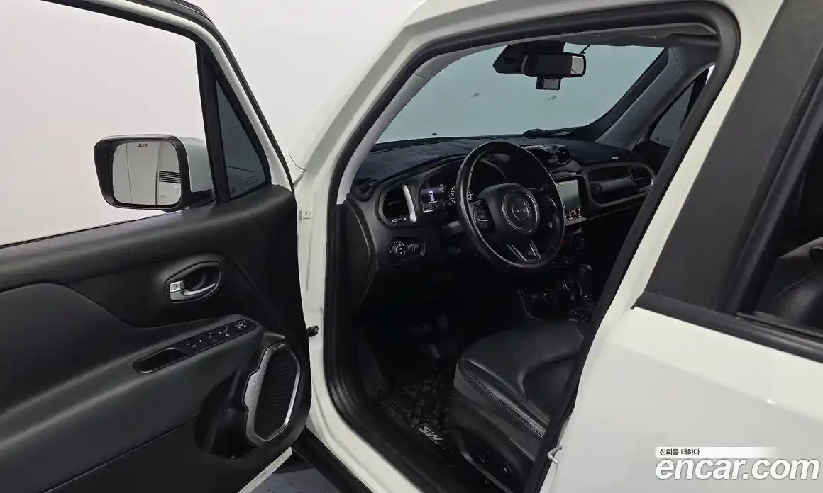 Jeep Renegade 2018 2.0 гидро в Москве № 1424437, фото 13