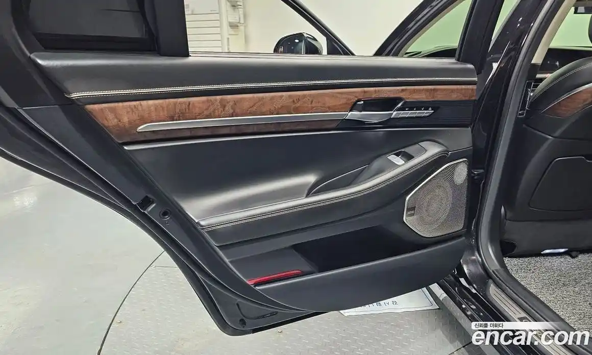 Genesis G90 2020 3.8 гидро в Москве, фото 15