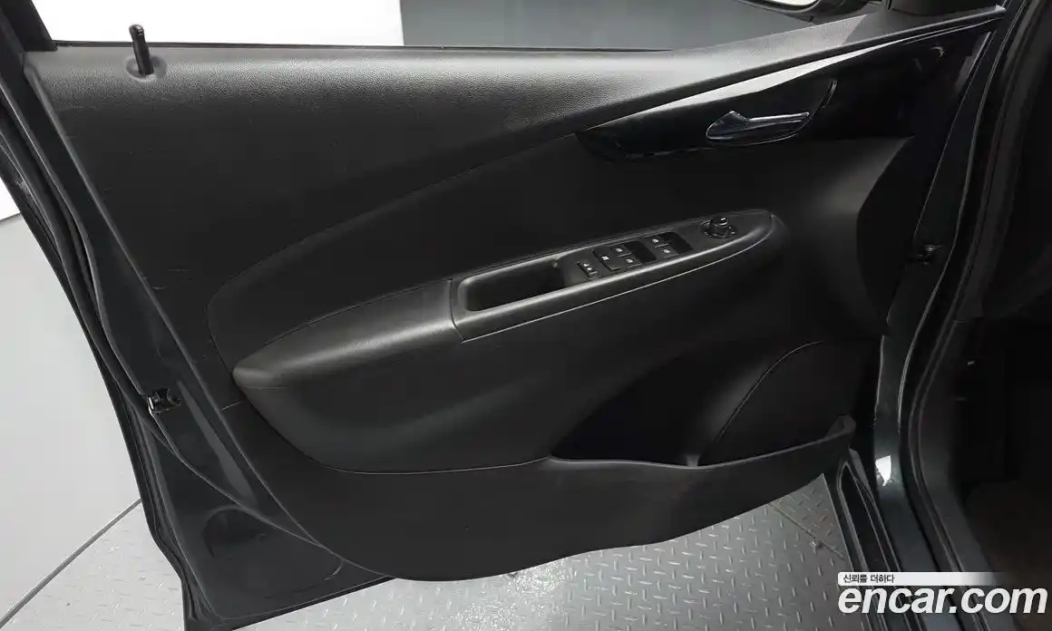 Chevrolet Spark 2016 1.0 гидро в Москве, фото 14