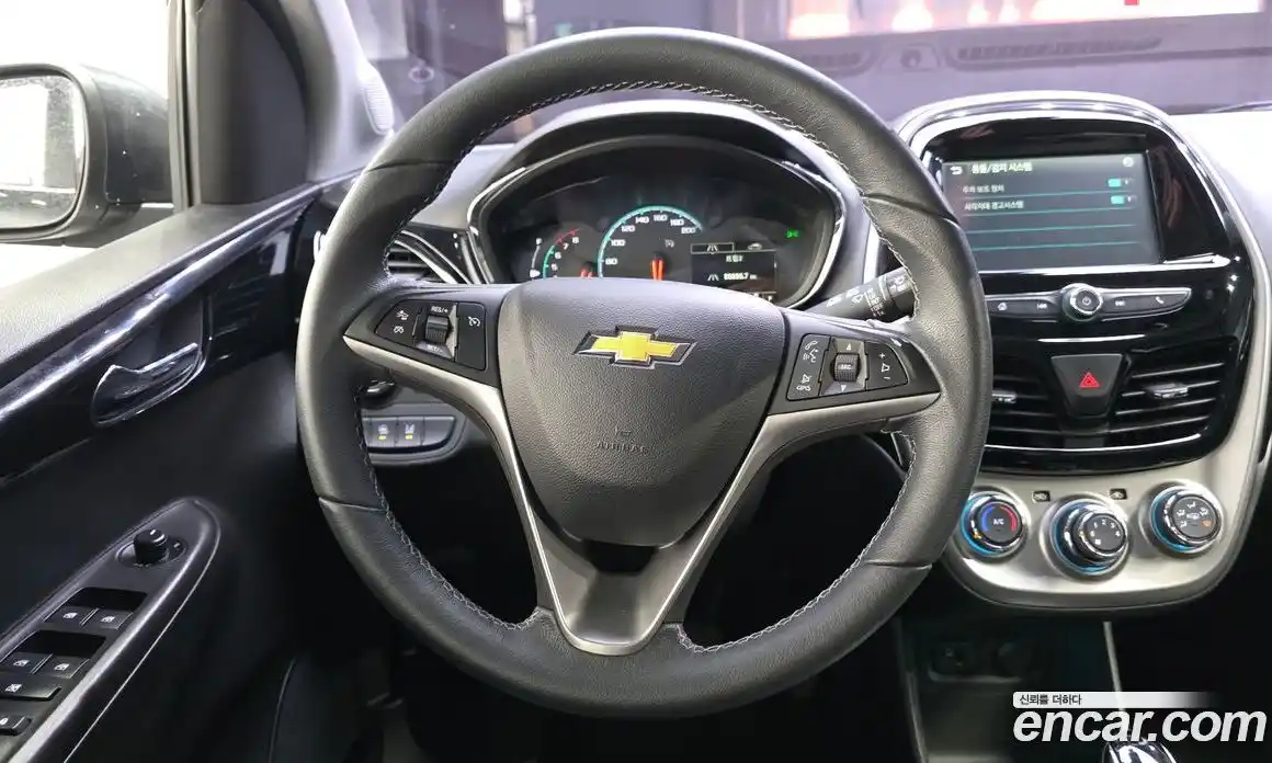 Chevrolet Spark 2016 1.0 гидро в Москве, фото 19