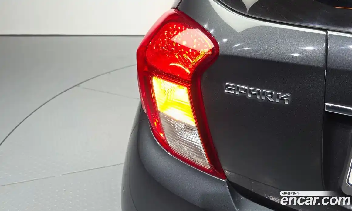 Chevrolet Spark 2016 1.0 гидро в Москве, фото 9