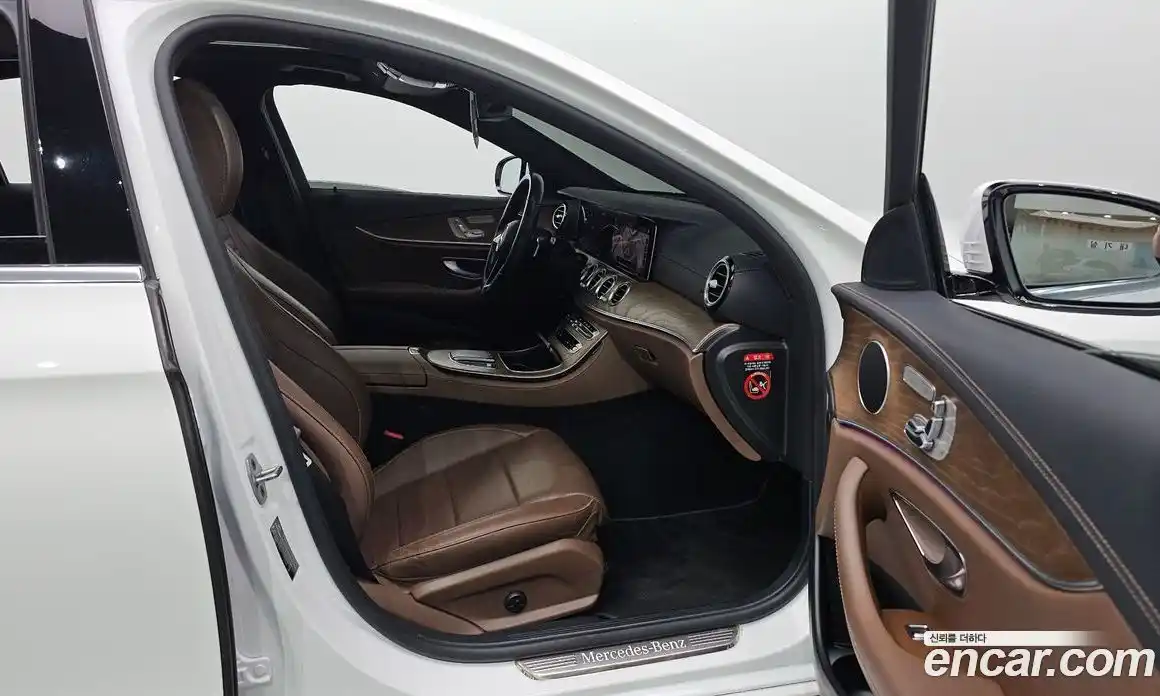 Mercedes-Benz E-Class 2021 2.0 гидро в Москве № 1545302, фото 24