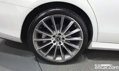 Mercedes-Benz E-Class 2022 2.0 гидро в Москве № 1545522, миниатюра 5