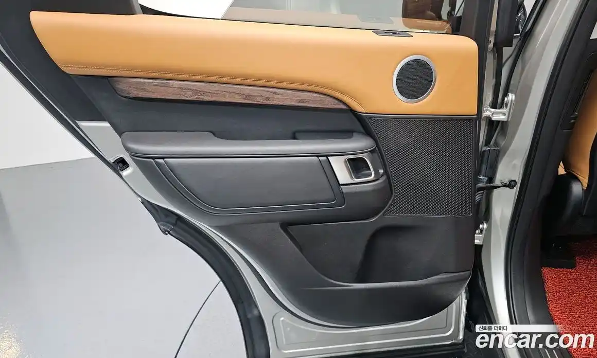 Land Rover Discovery 2017 3.0 гидро в Москве № 1547533, фото 15