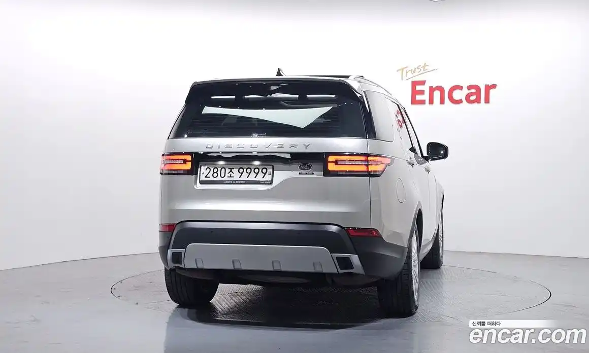 Land Rover Discovery 2017 3.0 гидро в Москве № 1547533, фото 4