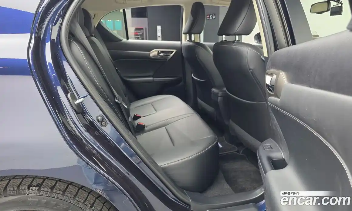 Lexus CT200h 2017 1.8 гидро в Москве № 1548797, фото 18