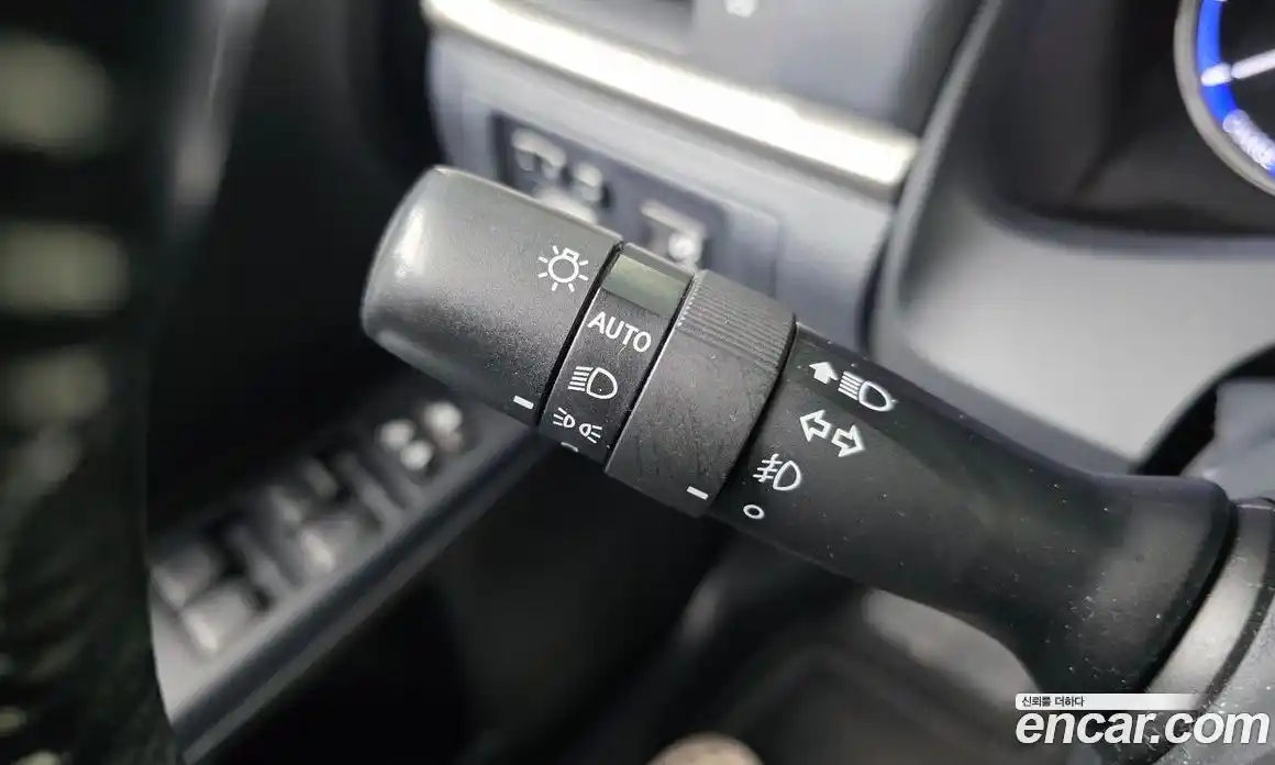 Lexus CT200h 2017 1.8 гидро в Москве № 1548797, фото 31