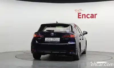 Lexus CT200h 2017 1.8 гидро в Москве № 1548797, миниатюра 4