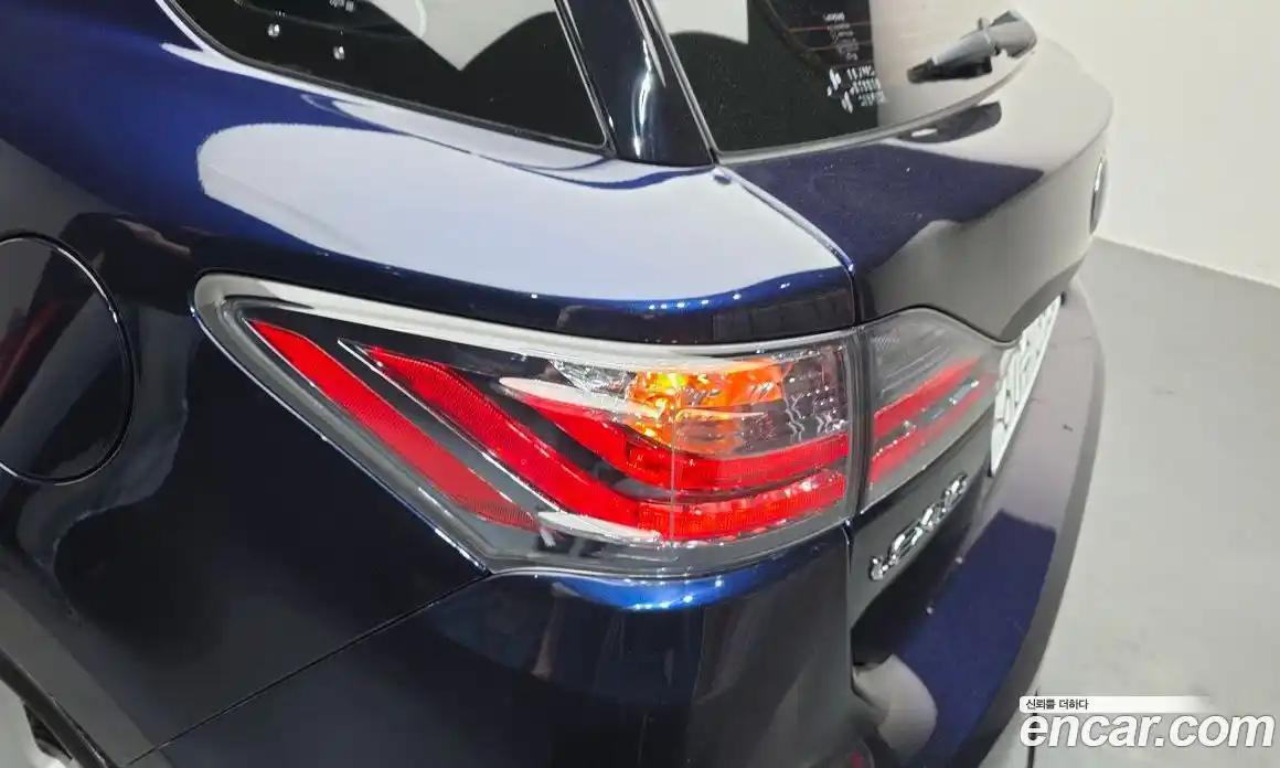 Lexus CT200h 2017 1.8 гидро в Москве № 1548797, фото 9
