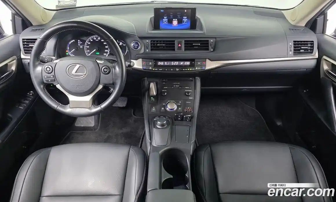 Lexus CT200h 2017 1.8 гидро в Москве № 1548797, фото 10
