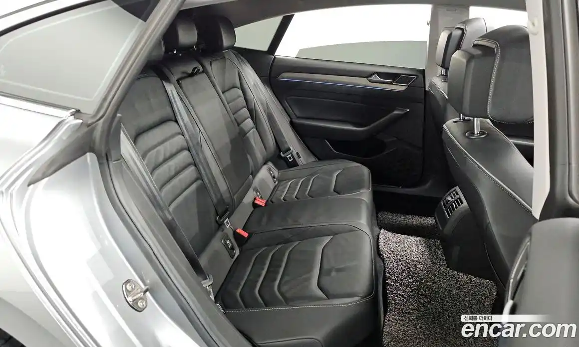 Volkswagen Arteon 2019 2.0 гидро в Москве № 1549042, фото 17