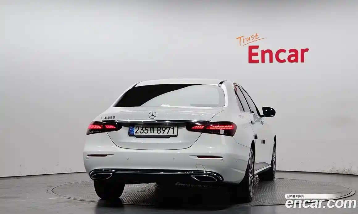 Mercedes-Benz E-Class 2022 2.0 гидро в Москве № 1617167, фото 4
