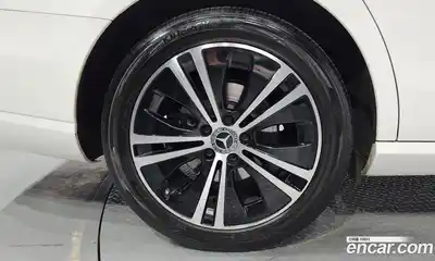 Mercedes-Benz E-Class 2022 2.0 гидро в Москве № 1617167, миниатюра 7