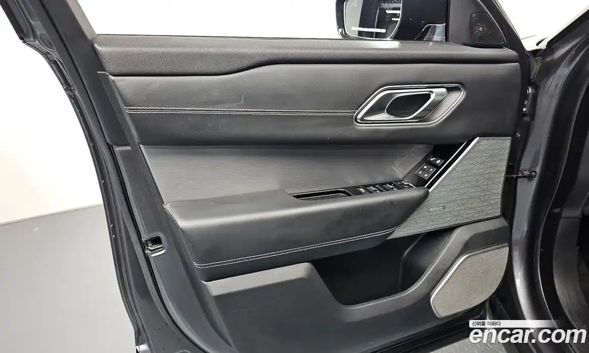 Land Rover Range-Rover Velar 2018 3.0 гидро в Москве № 1619564, фото 13