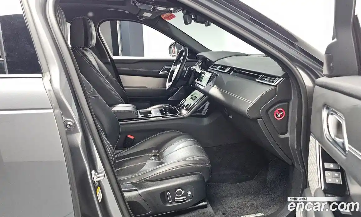 Land Rover Range-Rover Velar 2018 3.0 гидро в Москве № 1619564, фото 16