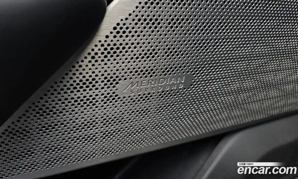 Land Rover Range-Rover Velar 2018 3.0 гидро в Москве № 1619564, фото 33