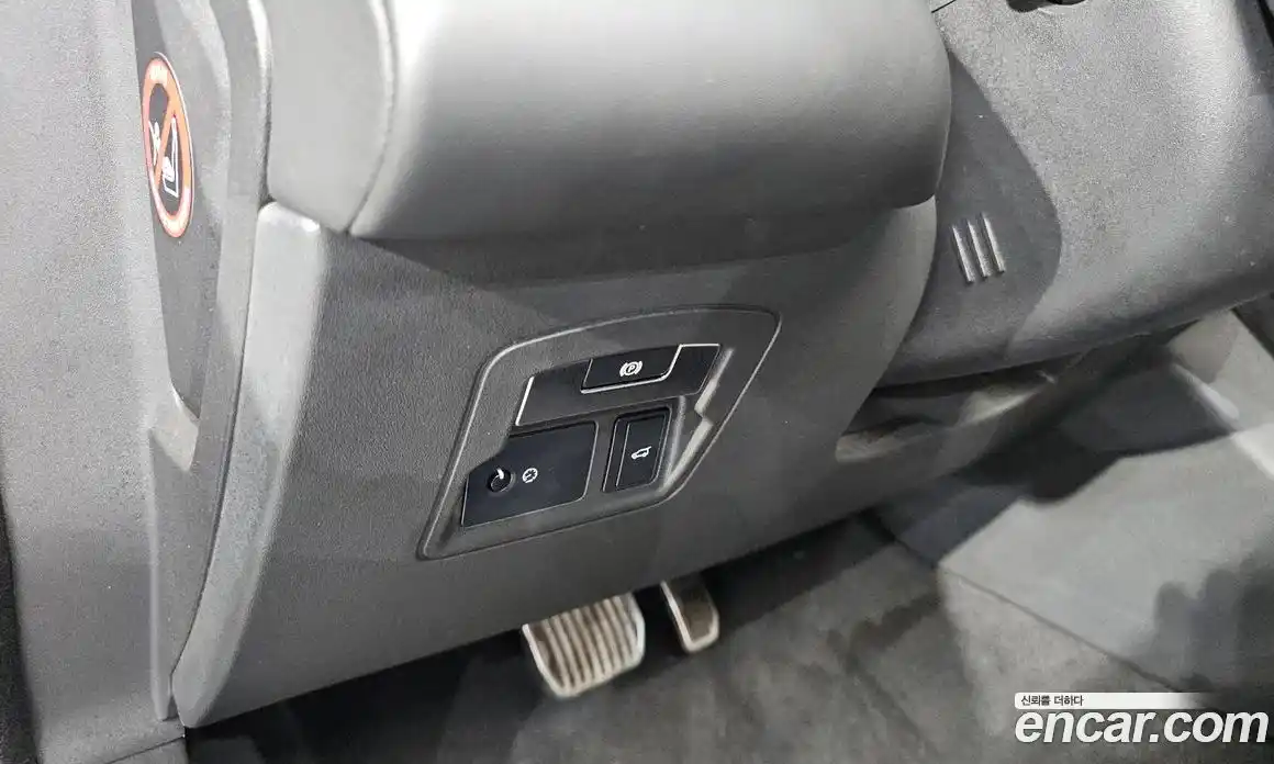 Land Rover Range-Rover Velar 2018 3.0 гидро в Москве № 1619564, фото 37