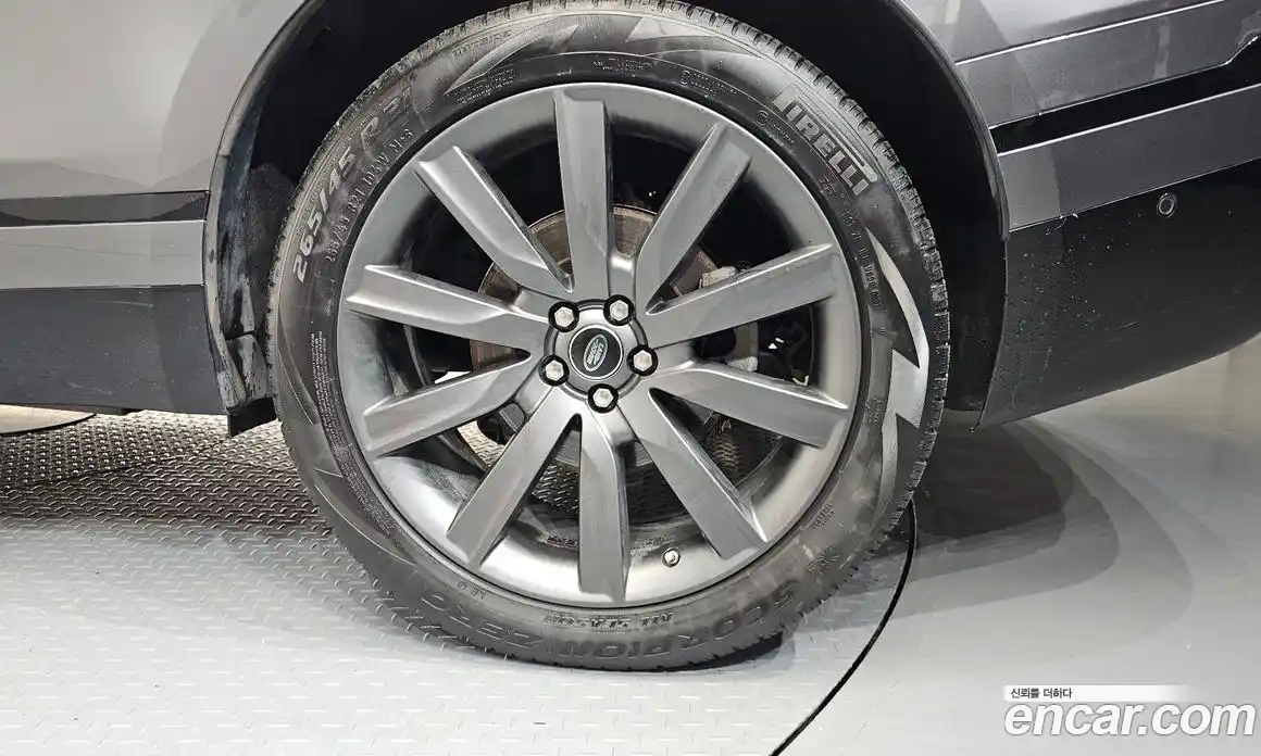Land Rover Range-Rover Velar 2018 3.0 гидро в Москве № 1619564, фото 6