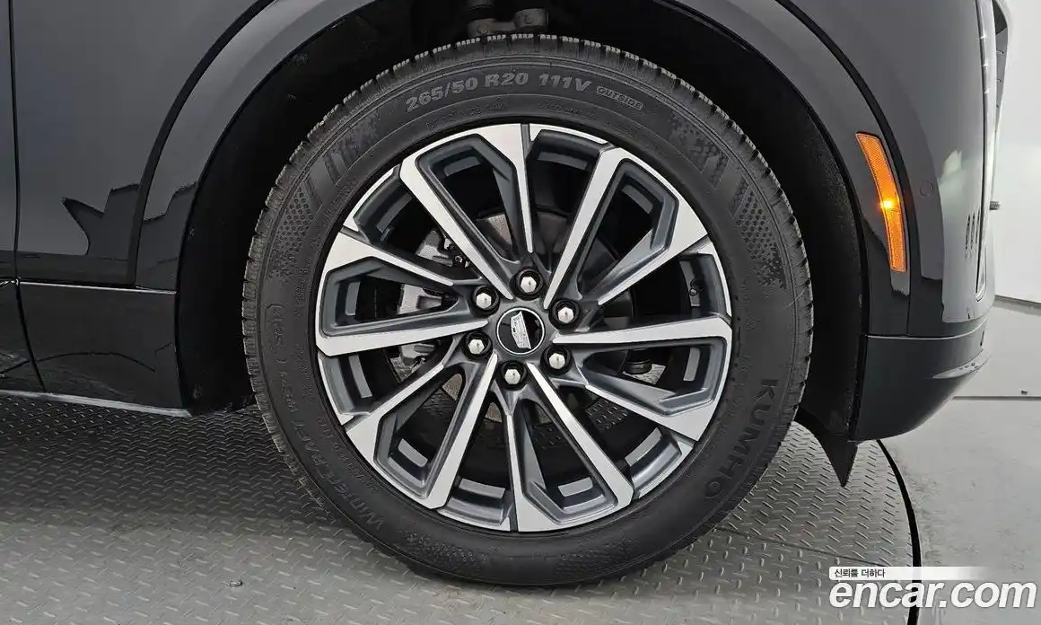 Cadillac Lyriq 2024 0.3 гидро в Москве № 1622798, фото 6