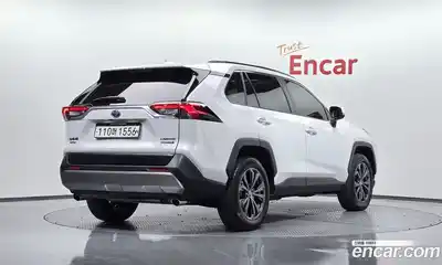 Toyota RAV4, 2024