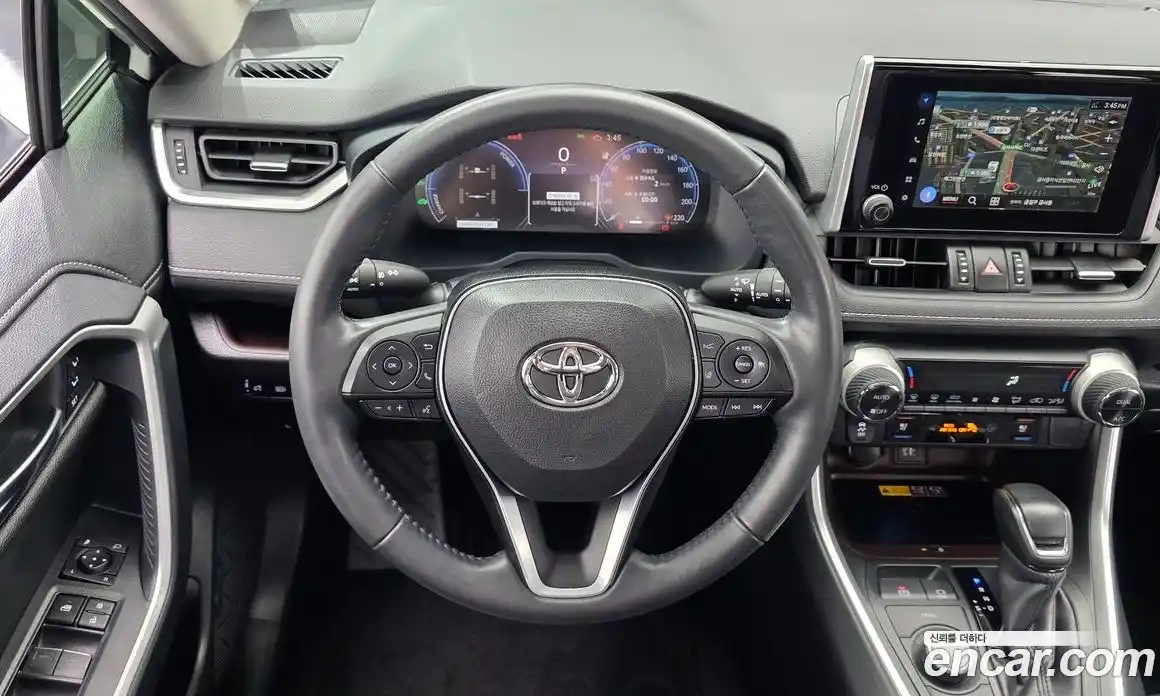 Toyota RAV4 2024 2.5 гидро в Москве № 1624330, фото 18