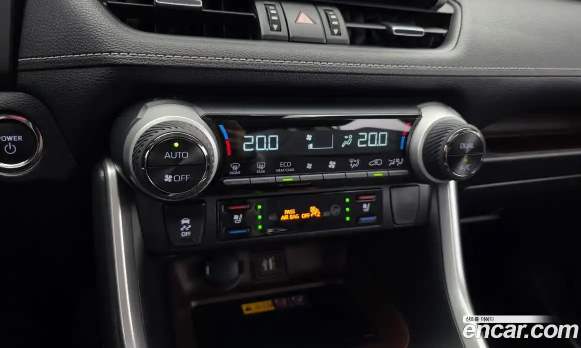 Toyota RAV4 2024 2.5 гидро в Москве № 1624330, фото 22
