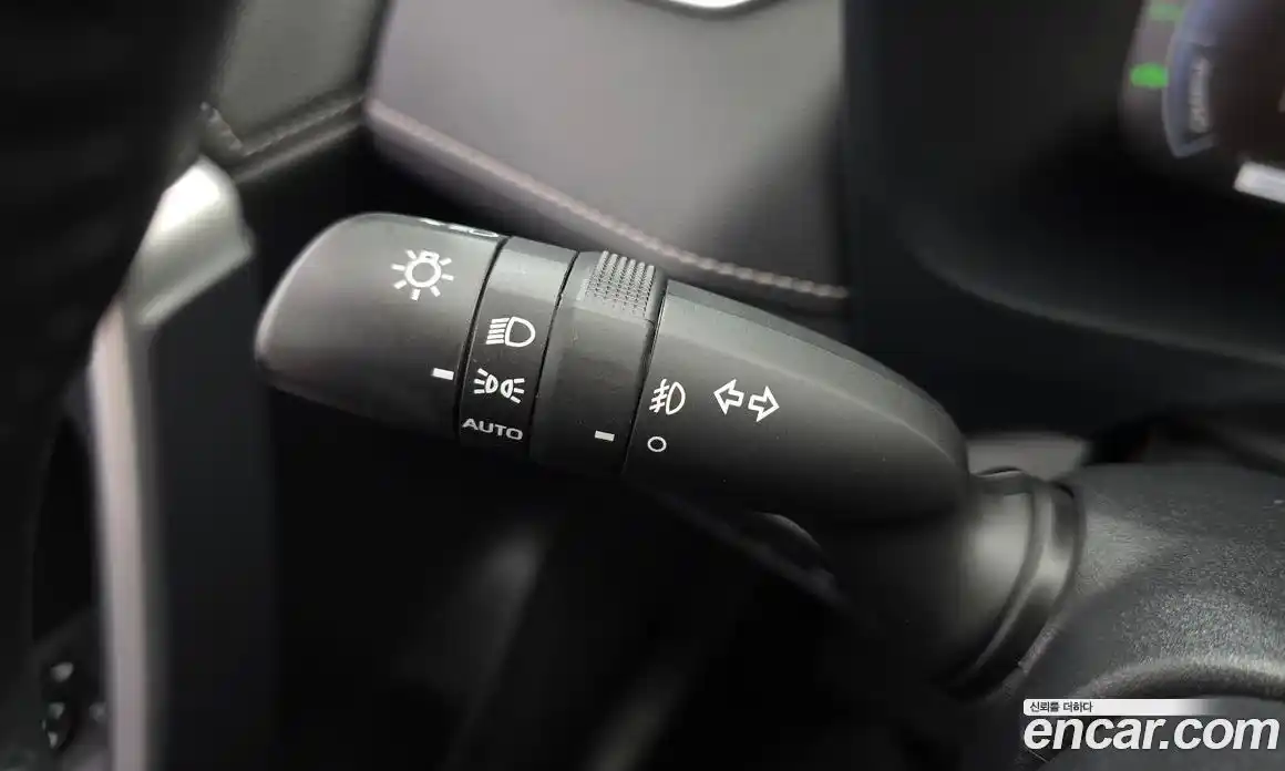 Toyota RAV4 2024 2.5 гидро в Москве № 1624330, фото 29