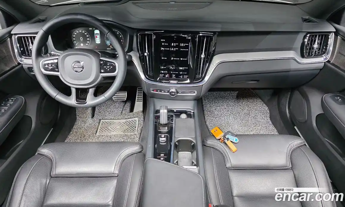 Volvo S60 2022 2.0 гидро в Москве № 164324, фото 7
