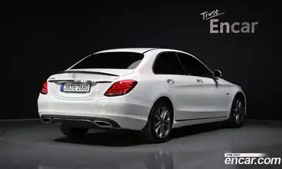 Mercedes-Benz C-Class 2018 2.0 гидро в Москве № 1689974, миниатюра 2