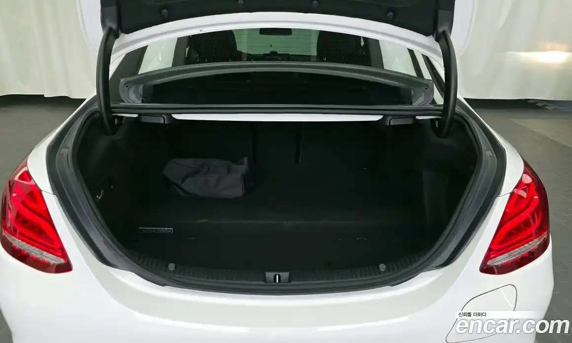 Mercedes-Benz C-Class 2018 2.0 гидро в Москве № 1689974, фото 26