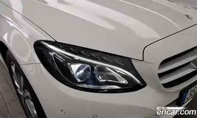 Mercedes-Benz C-Class 2018 2.0 гидро в Москве № 1689974, миниатюра 8