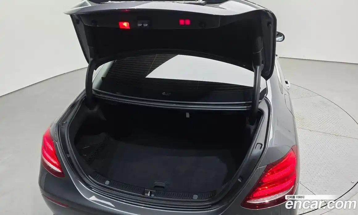 Mercedes-Benz E-Class 2019 2.0 гидро в Москве № 1690507, фото 26