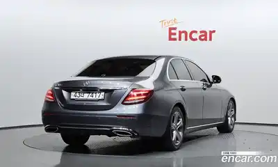 Mercedes-Benz E-Class 2018 2.0 гидро в Москве № 1690639, миниатюра 2