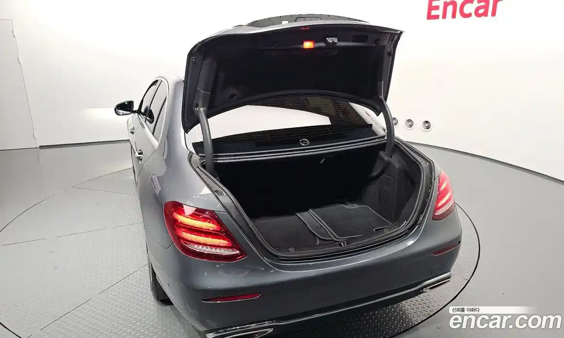 Mercedes-Benz E-Class 2018 2.0 гидро в Москве № 1690639, фото 26