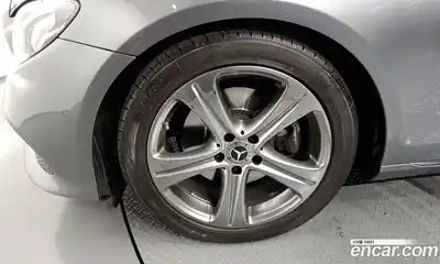 Mercedes-Benz E-Class 2018 2.0 гидро в Москве № 1690639, миниатюра 5