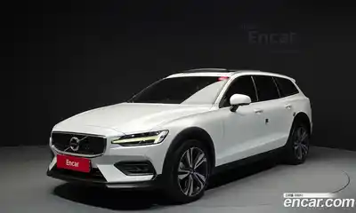Volvo V60, 2021