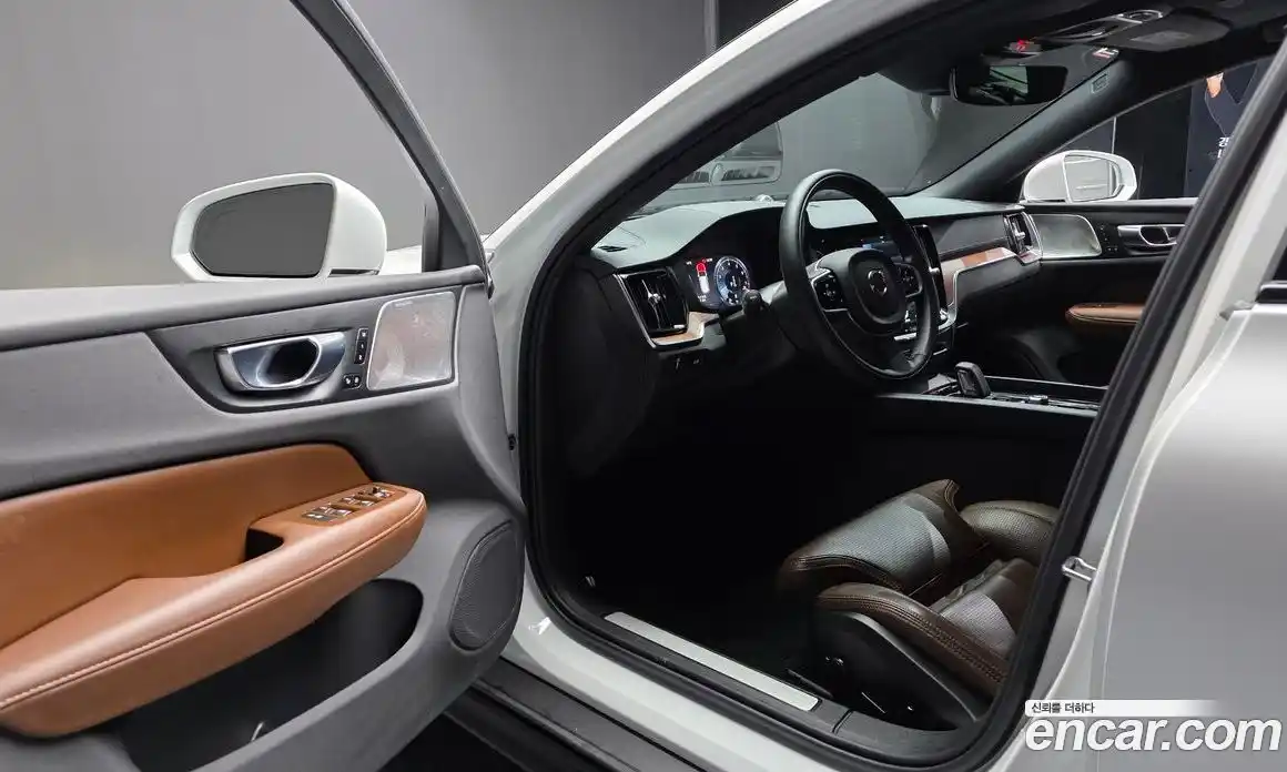 Volvo V60 2021 2.0 гидро в Москве № 1691528, фото 13