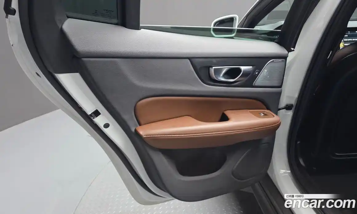 Volvo V60 2021 2.0 гидро в Москве № 1691528, фото 15