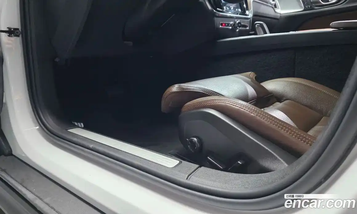 Volvo V60 2021 2.0 гидро в Москве № 1691528, фото 31